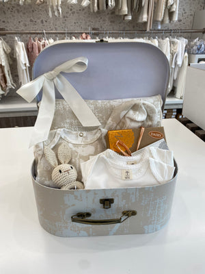 Baby Boy Layette Set | Little Luggage | Beige | Cadeau