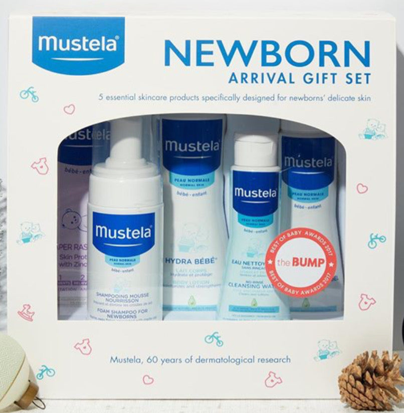 Mustela Newborn Arrival Gift Set,Baby Bath Time and Skin Care  Essentials,5Items
